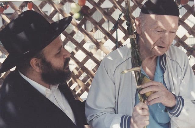 Tiferes Zekenim Chabad
